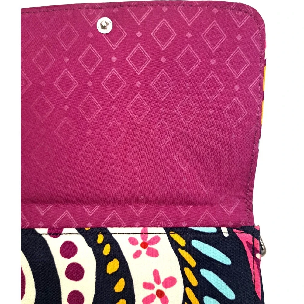 Vera Bradley Painted Paisley RFID Wallet Crossbody Purse Quilted NWOT Festival - Picture 5 of 11